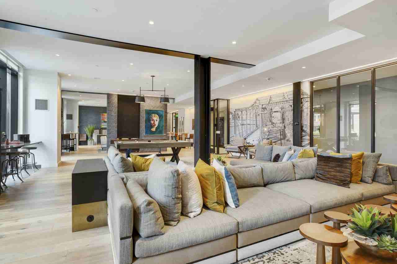 Gables Seaport - Photo 7 of 20