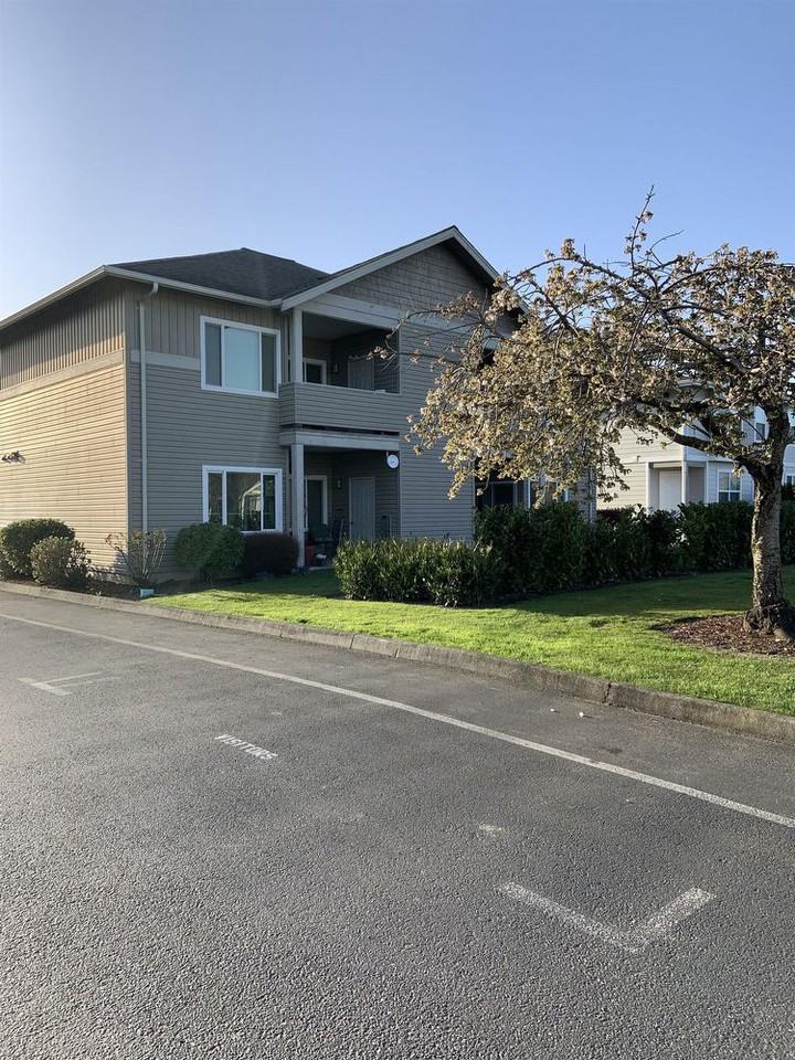 1305 1305 Boon Street - 1unit 210 - Photo 2 of 28