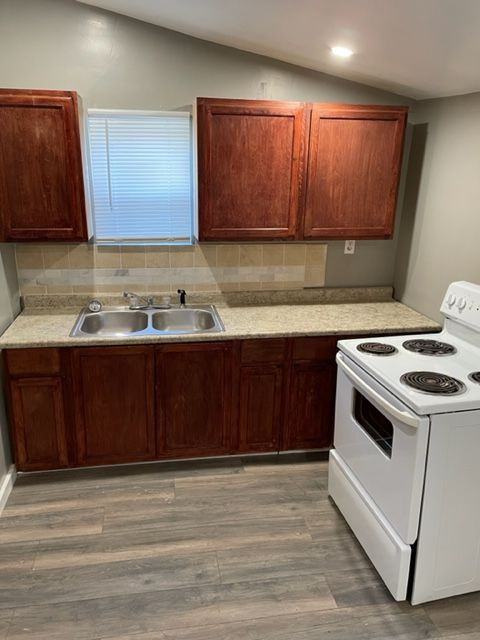 3520 Ralston Ave - Photo 3 of 7