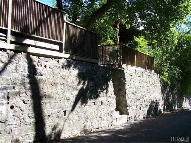 68 Southside Ave - Photo 2 of 25