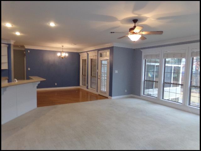 209 Chalamont Ln - Photo 7 of 10