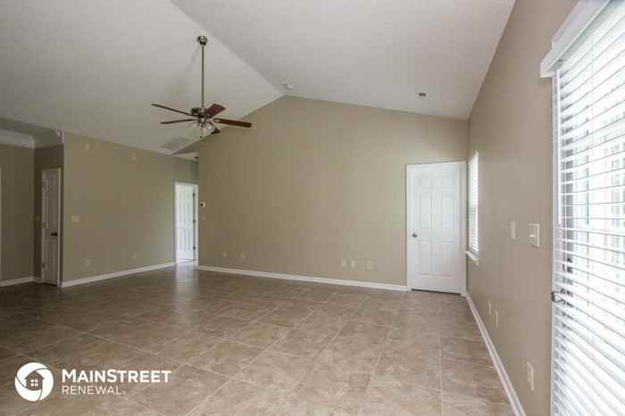4704 Waterbell Ln - Photo 3 of 16
