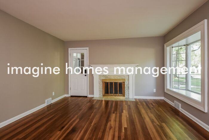 3467 Oak Rd - Photo 3 of 17