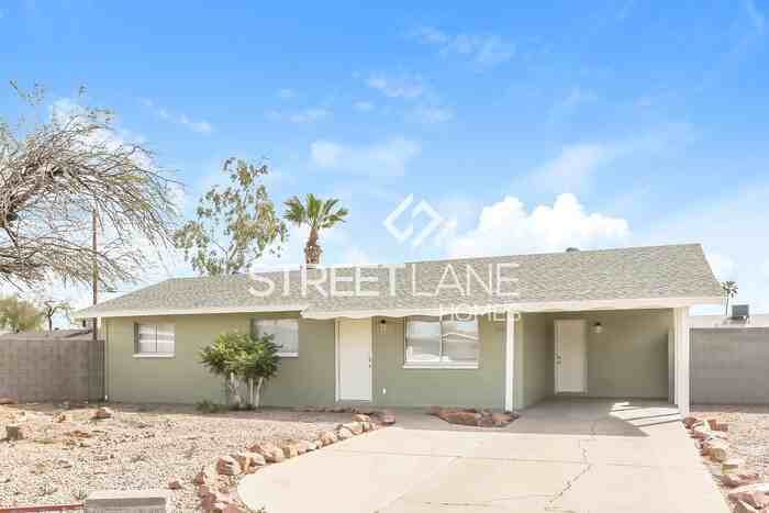 1206 W 15th St - Photo 2 of 13