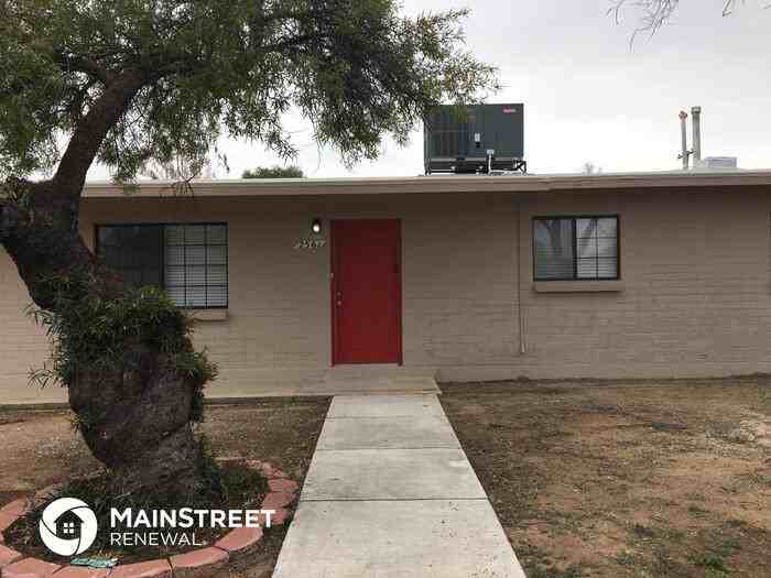 2561 W Virginia St - Photo 2 of 31