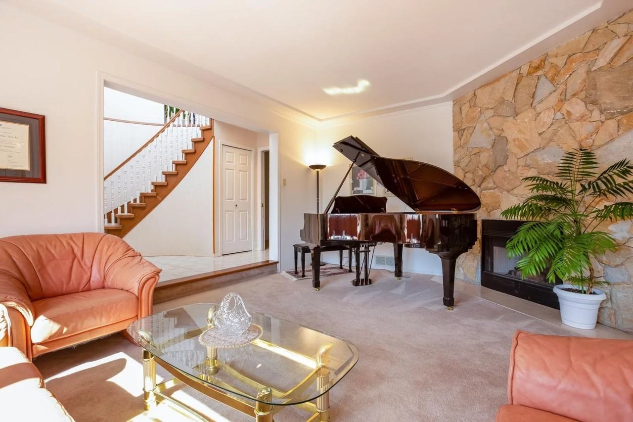 8082 150 Street - Photo 3 of 19