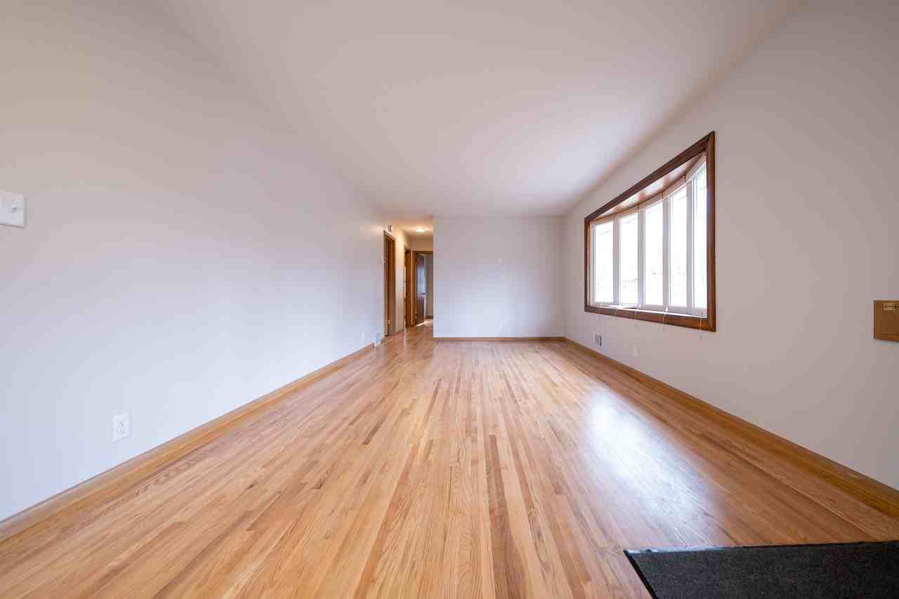 10932 Russell Ave S #1 - Photo 3 of 32