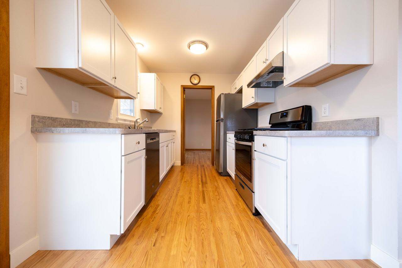 10932 Russell Ave S #1 - Photo 6 of 32