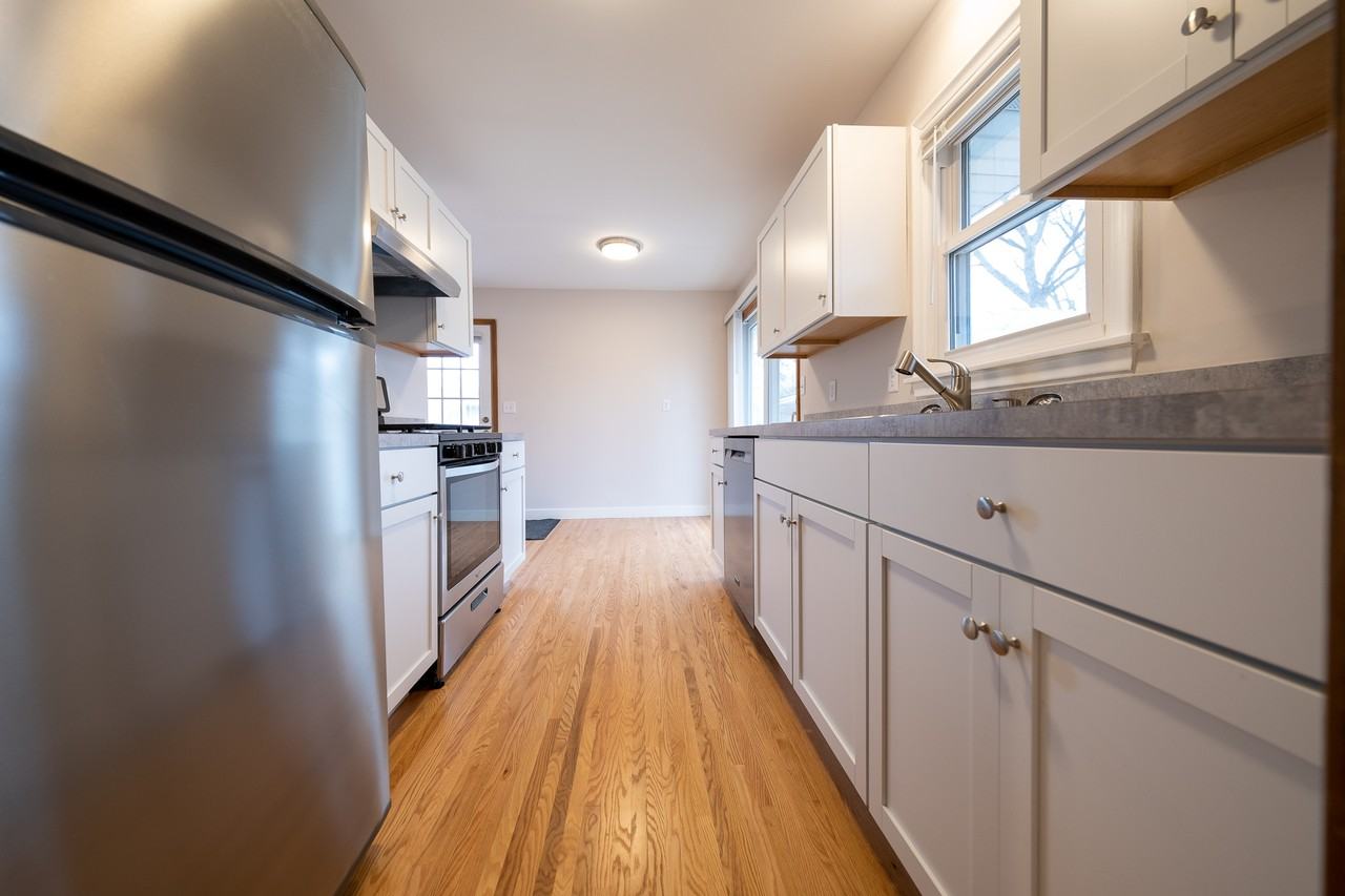 10932 Russell Ave S #1 - Photo 7 of 32