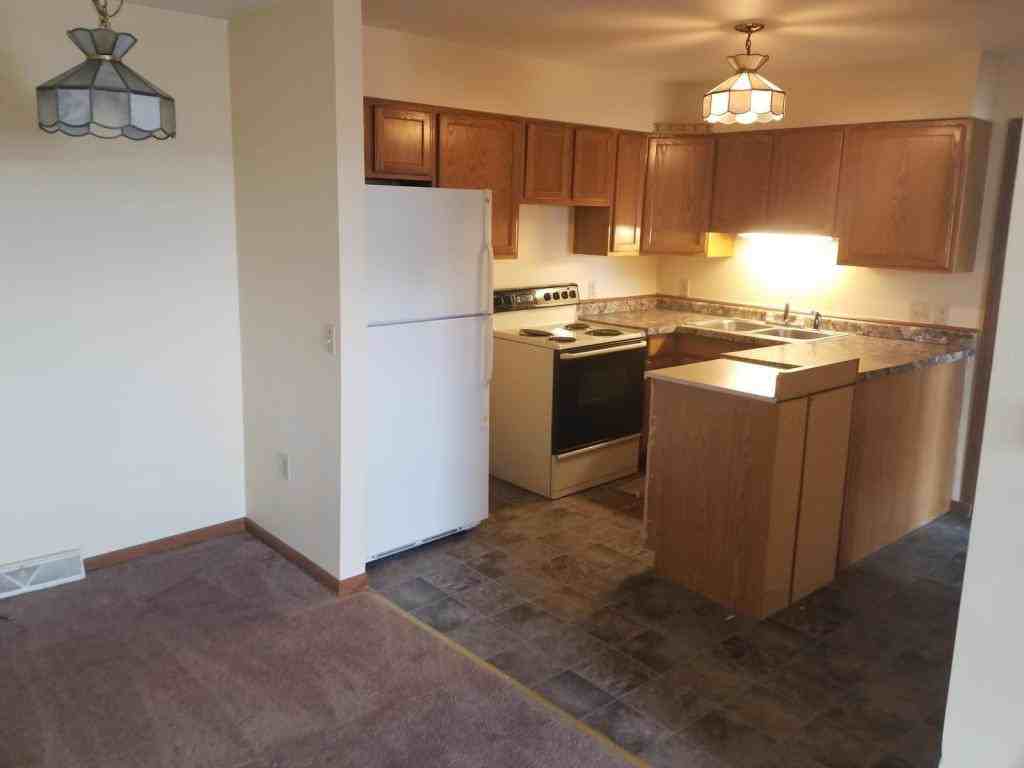 206 Lincoln Ave - Photo 2 of 12