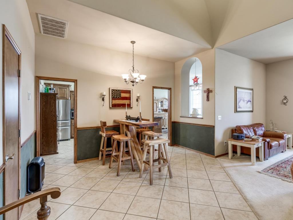 9217 Sw 28th St - Photo 3 of 15