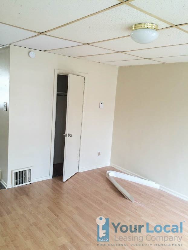 621 Colwyn Ave - Photo 3 of 14