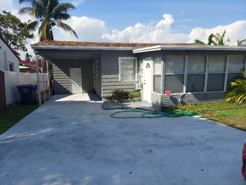 2513 Grant St - Photo 4 of 27