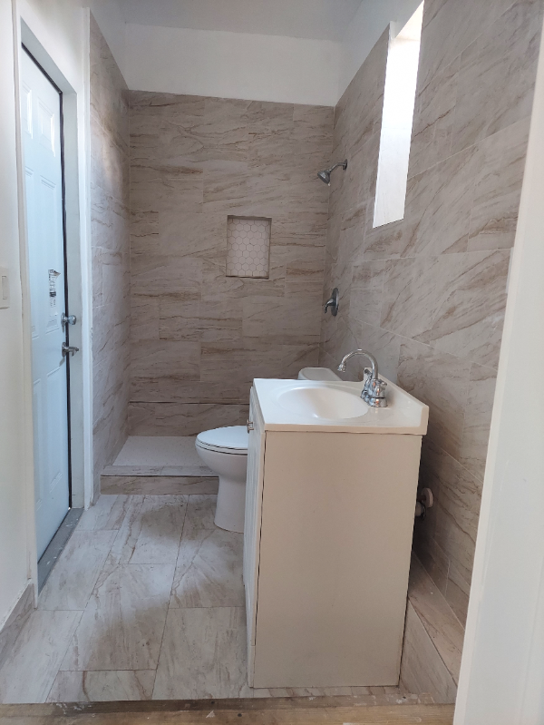 2513 Grant St - Photo 5 of 27