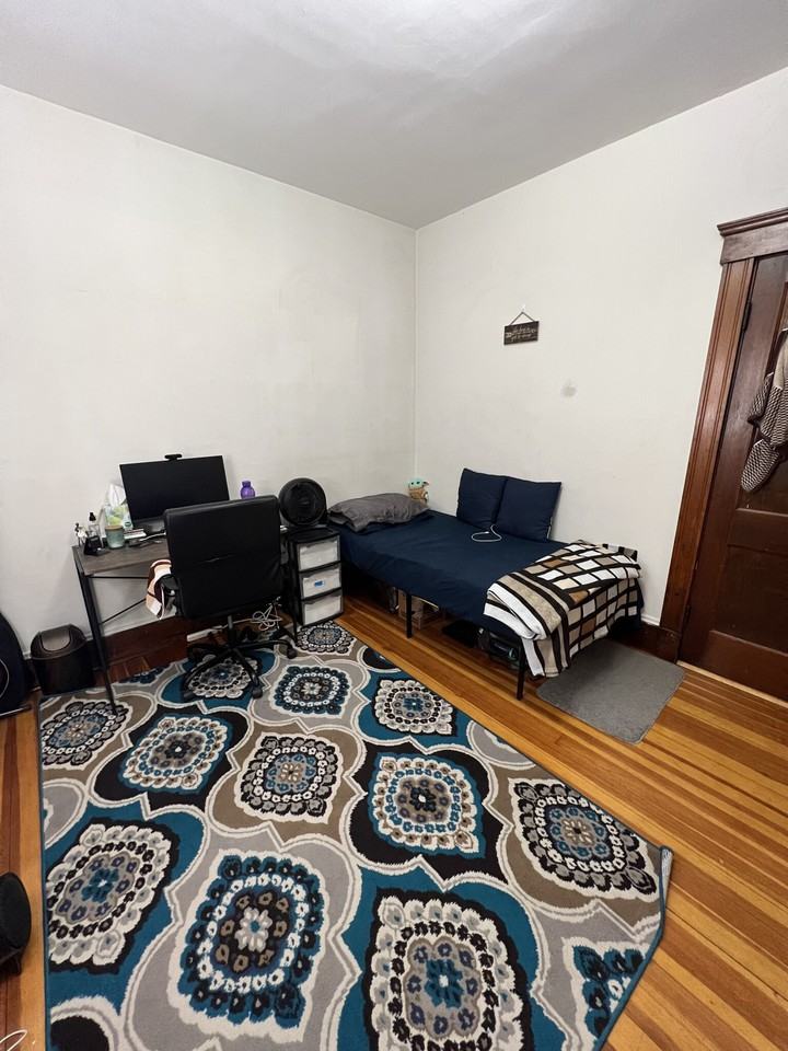 223 Holland St #1 - Photo 7 of 12