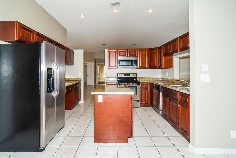 8324 Nw 2nd Mnr - Photo 2 of 23
