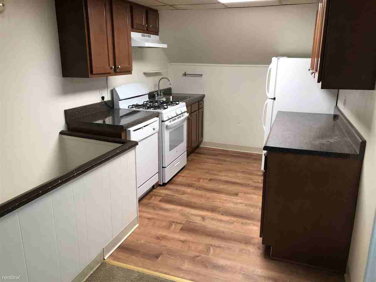 5977 Alder St - Photo 2 of 10