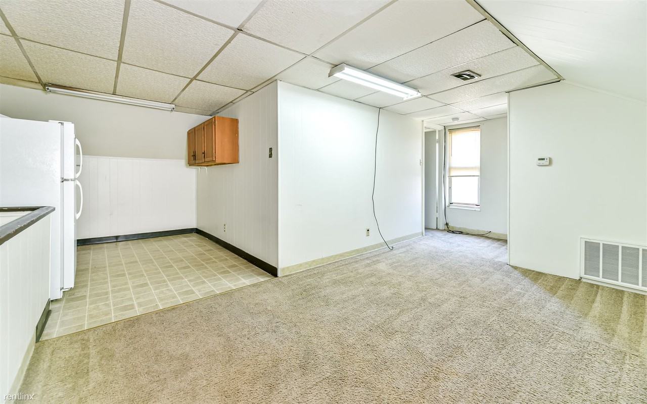 5977 Alder St - Photo 3 of 10