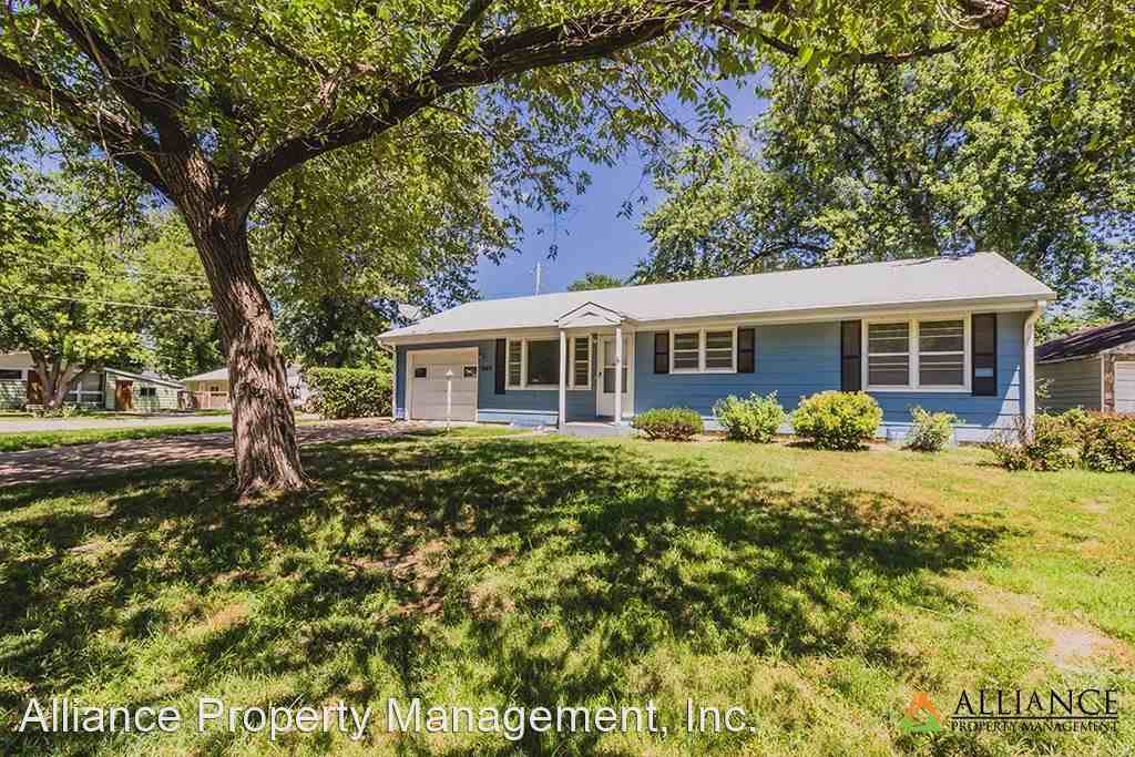 1948 Hayes Dr - Photo 2 of 24