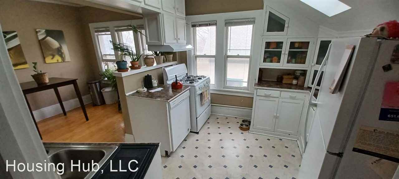 1401 Midway Parkway - Photo 2 of 16