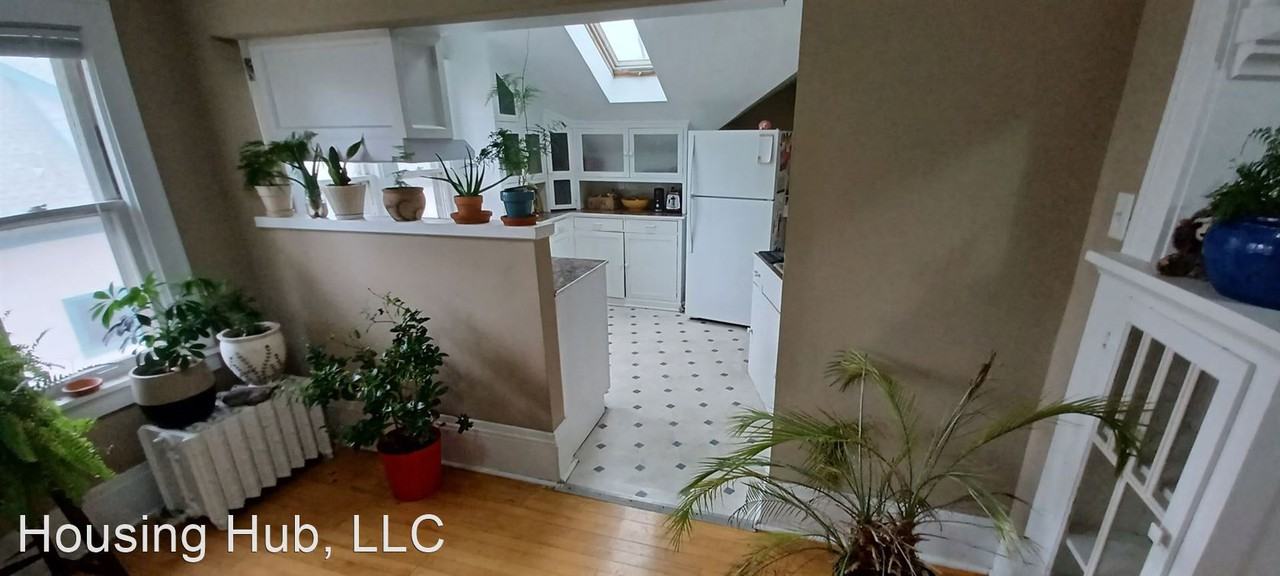 1401 Midway Parkway - Photo 3 of 16