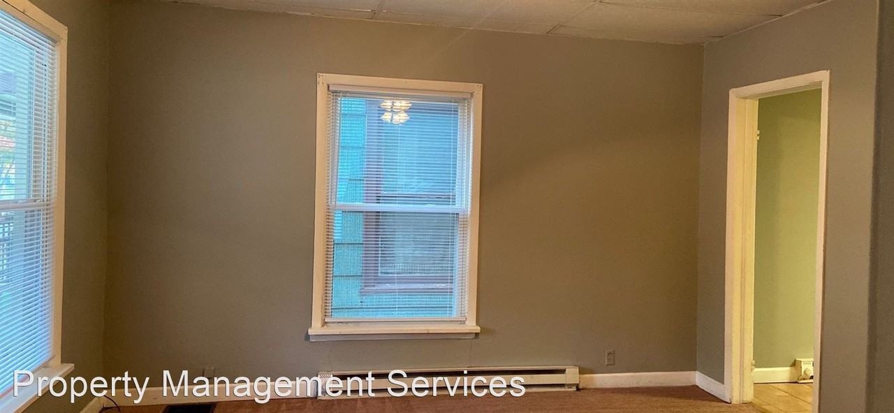 1029 S 3rd St - Photo 2 of 10