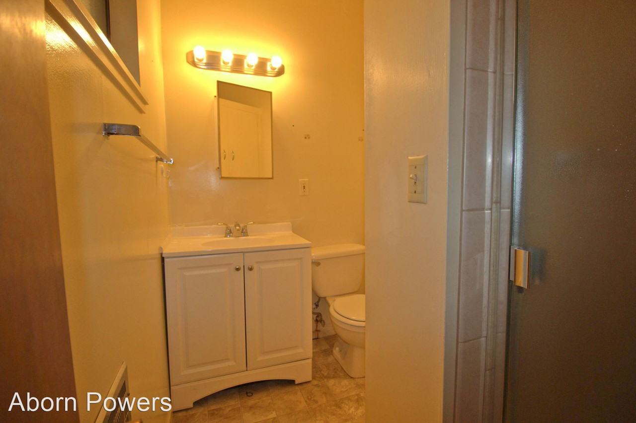 Bond Ct / Bee St - Photo 2 of 6