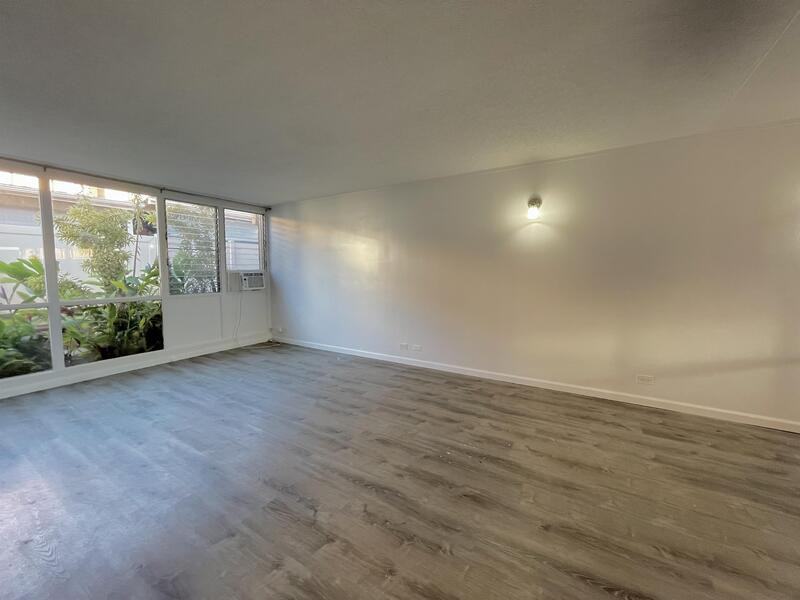 1158 Hoola Pl #5C - Photo 3 of 11