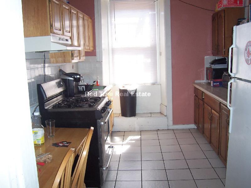 684 Parker St #2 - Photo 4 of 17