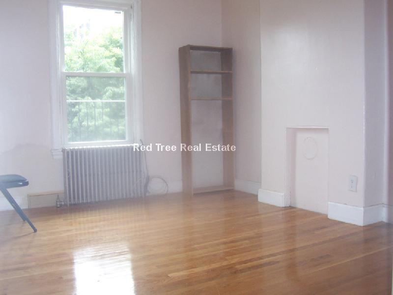 688 Parker St #2 - Photo 4 of 11