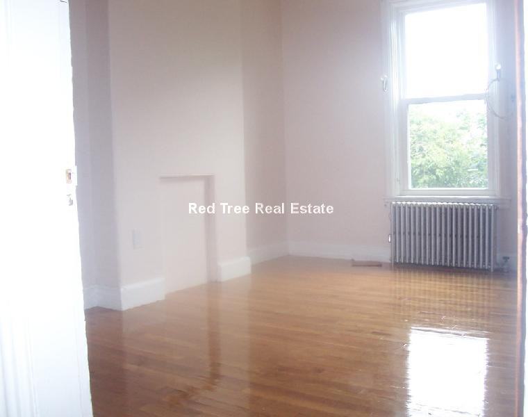 688 Parker St #2 - Photo 5 of 11