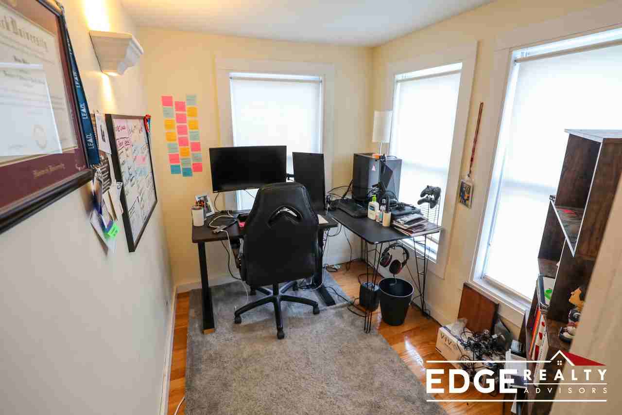 43 Newcastle Rd #2 - Photo 4 of 11