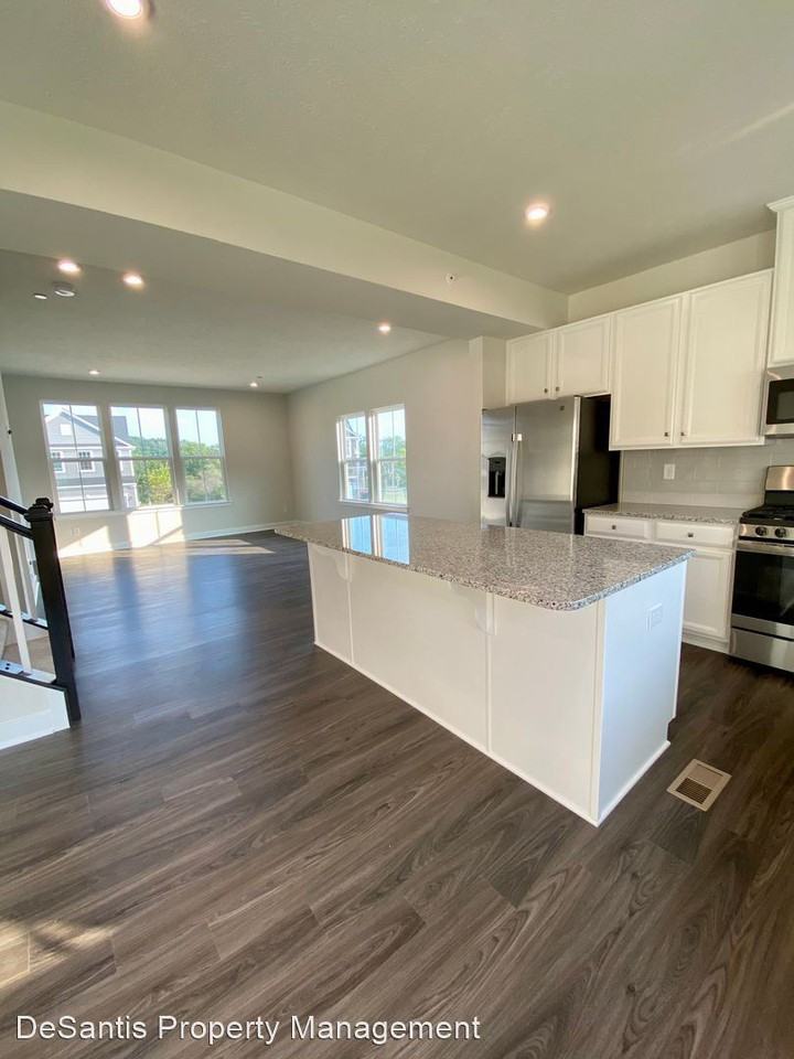 409 Whitetail Meadows Trl - Photo 3 of 15