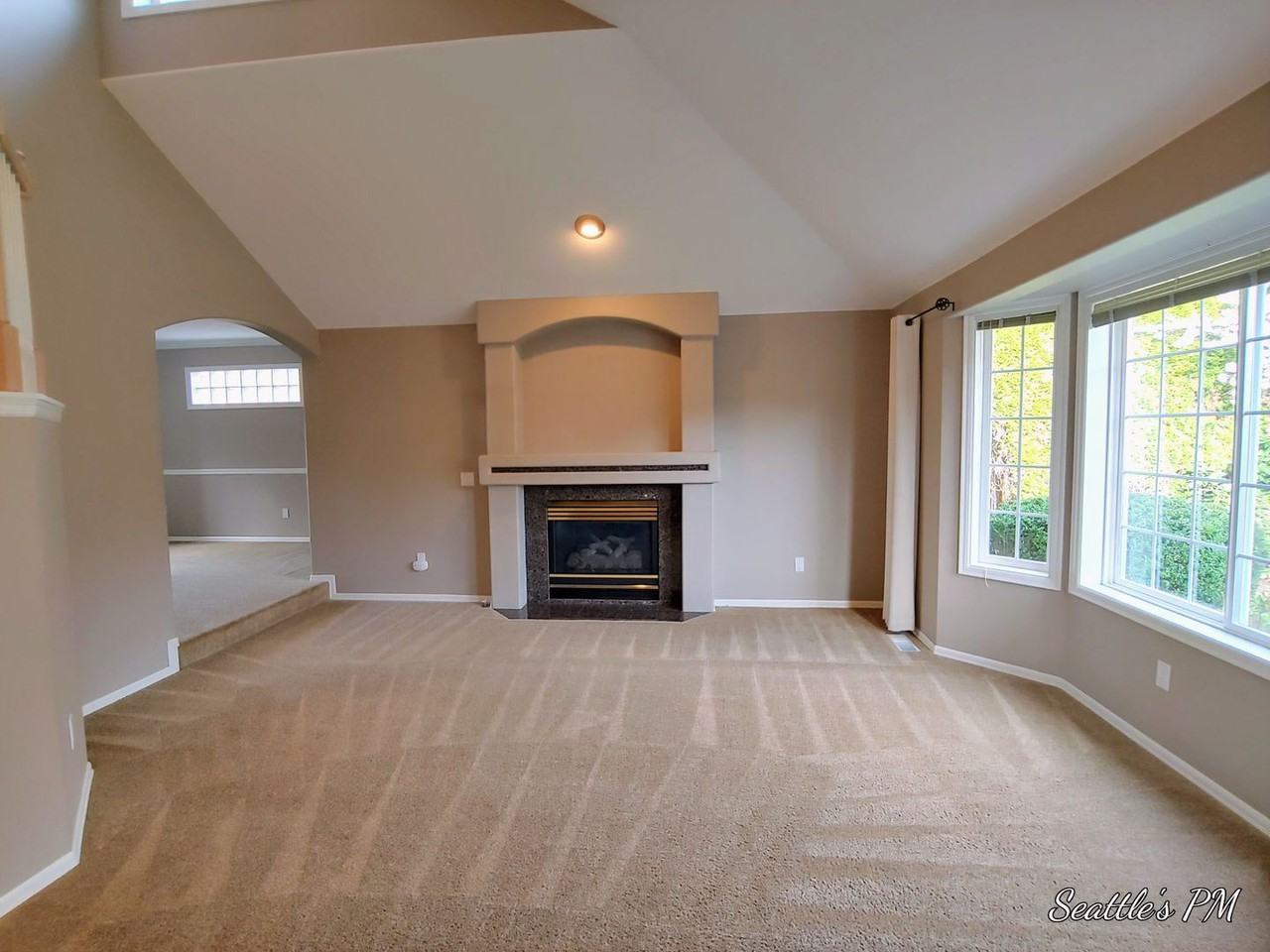 3007 Ne 195th Ct - Photo 2 of 23