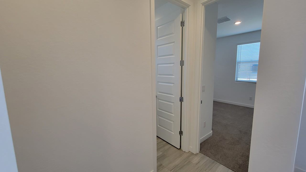 9125 W Montecito Ave - Photo 3 of 19