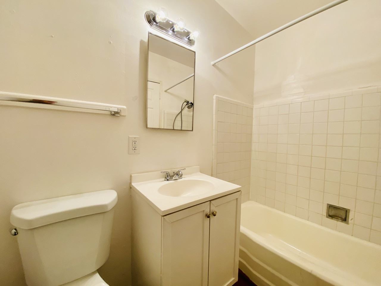 4215 E Fairmount St - Photo 3 of 19