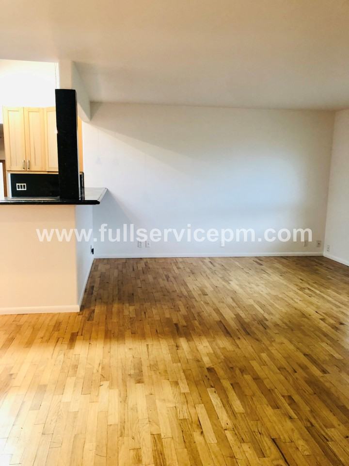 1170 Monroe Ave Ne - Photo 3 of 27