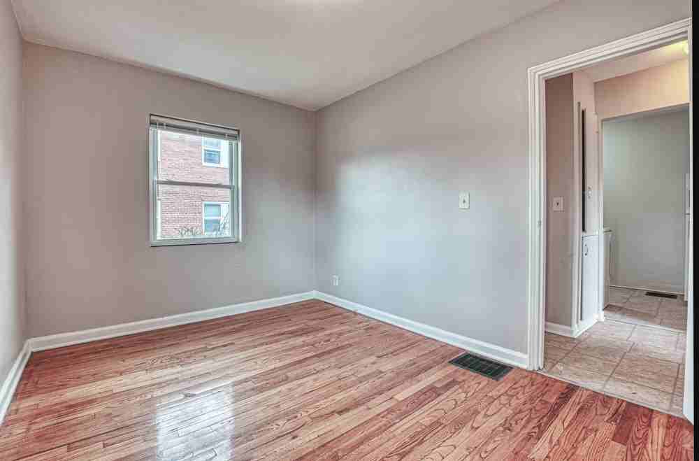 81 N Hampton Rd - Photo 7 of 13