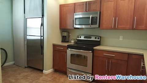 5163 N 77th St - Photo 3 of 13