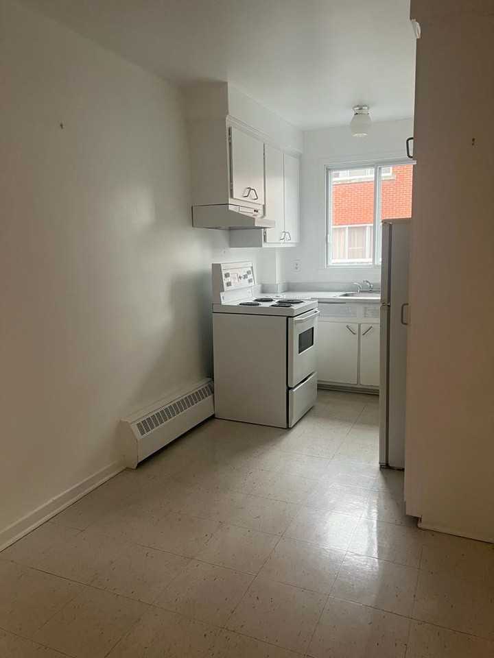 9337 Rue Francoeur - Photo 2 of 9