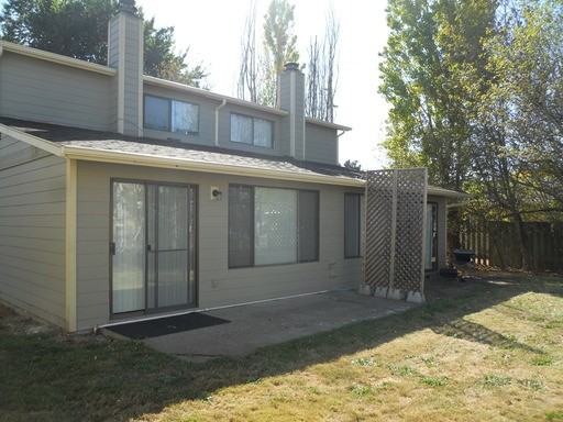 2527 NW Grant Ave - Photo 2 of 2