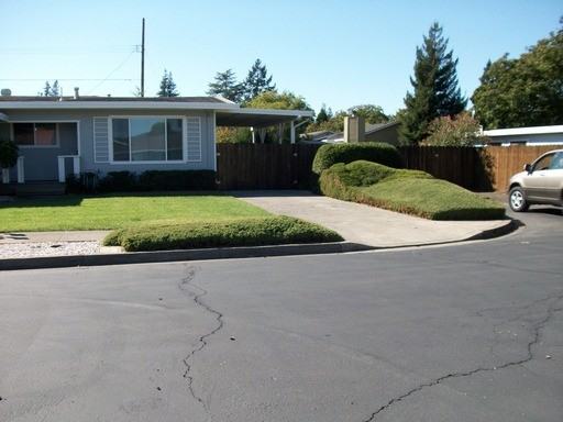 528 Donwood Ln - Photo 2 of 24