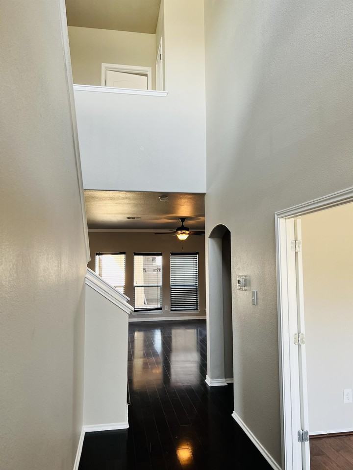 1542 Haynie Bnd #1 - Photo 3 of 33