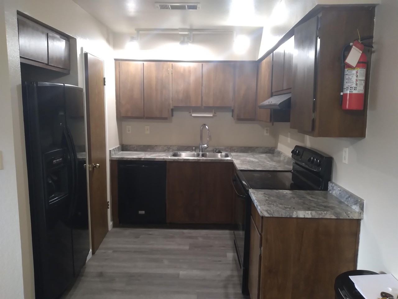 4504 N Valentine Ave #181 - Photo 2 of 23