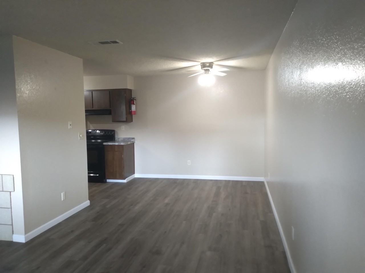 4504 N Valentine Ave #181 - Photo 3 of 23