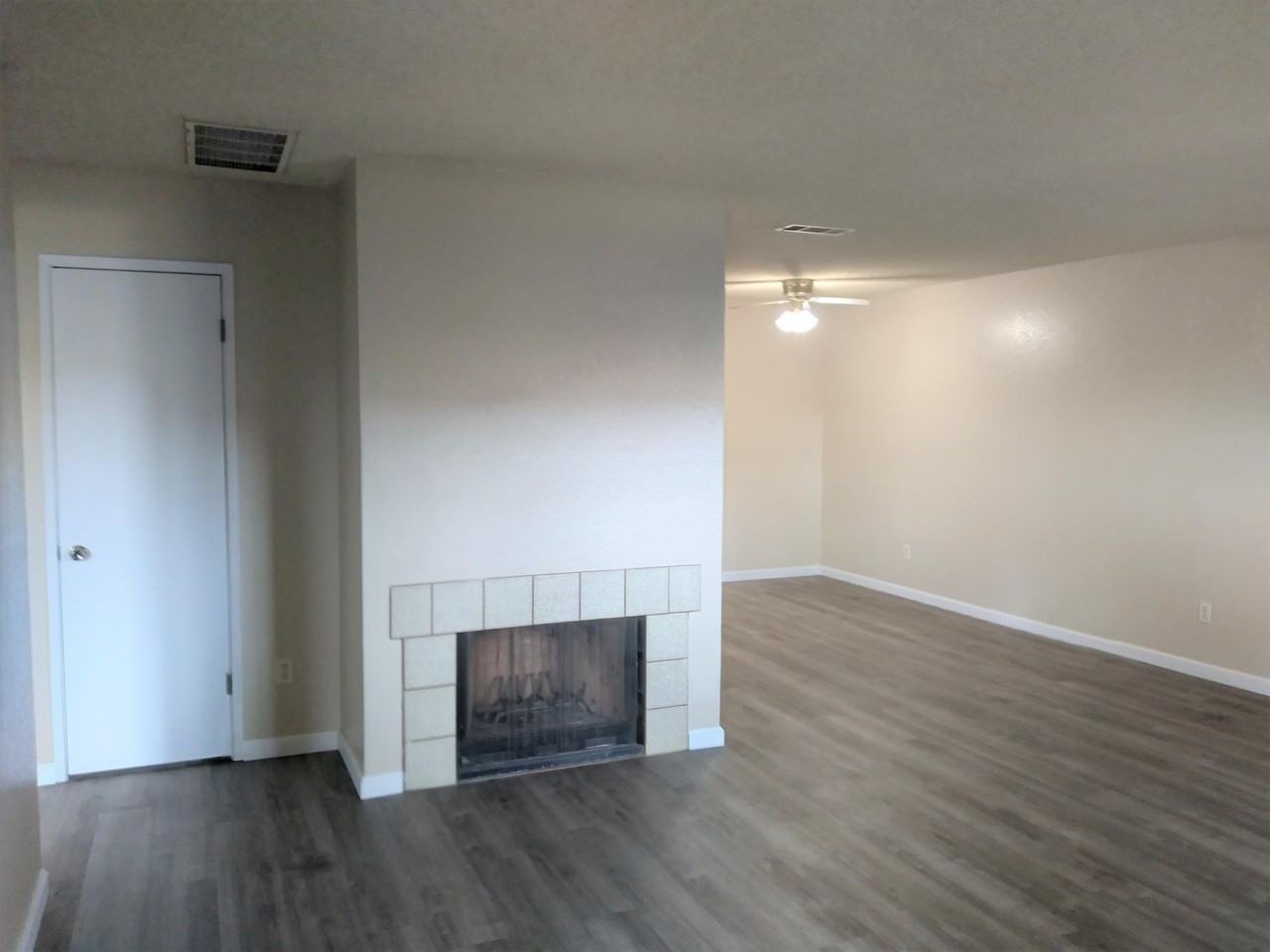 4504 N Valentine Ave #181 - Photo 4 of 23