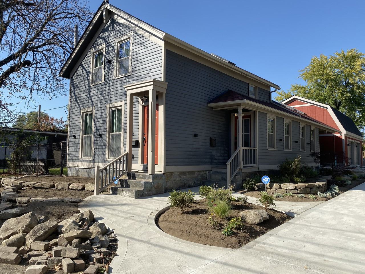 2328 Holmden Avenue #Loft - Photo 2 of 10