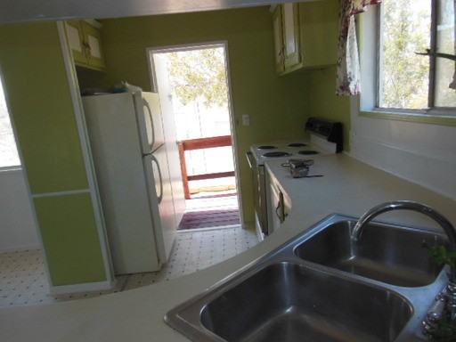 676 Ripon Ave - Photo 3 of 14