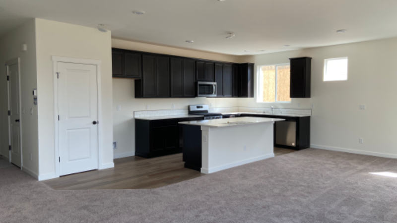 1546 27th St Nw - Photo 5 of 22