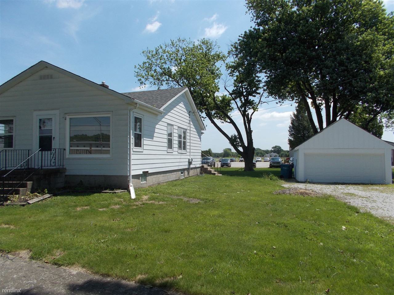 240 Adelaide Pl - Photo 2 of 14